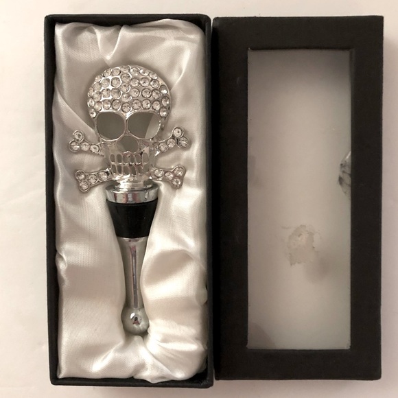 Unique Skull w/Rhinestones Bottle Stopper - Picture 2 of 8